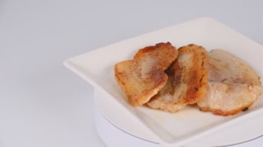 Izgara domuz kaburgası, video klibi.