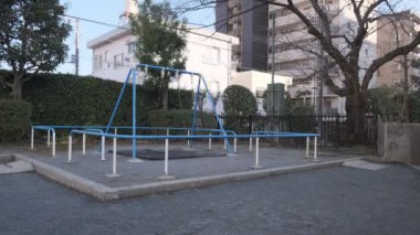 Tokyo Blanco oyun alanı ekipmanı, video klibi