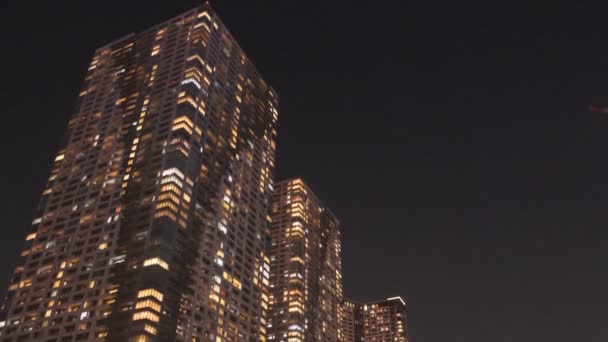 Tokyo High Rise Apartment Bay Area Night View Tower Mansion — Stock Video