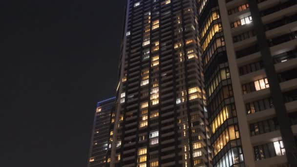 Tokyo High Rise Apartment Bay Area Night View Tower Mansion — Stock Video