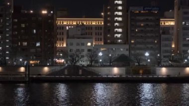 Tokyo Asakusa Sumida Nehri Gece Manzarası 2022
