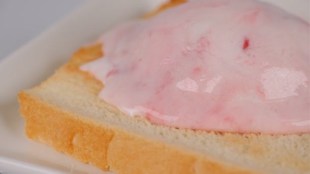 Dondurmalı Kızarmış Ekmek — Stok video