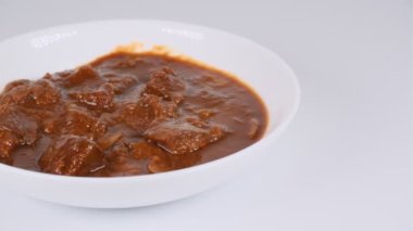 Sığır dili yahnisi, video klipsi.