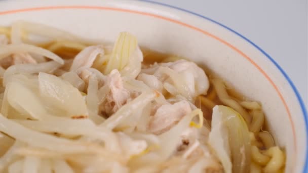 Brotos Carne Fonte Soja Macarrão Instantâneo Ramen — Vídeo de Stock