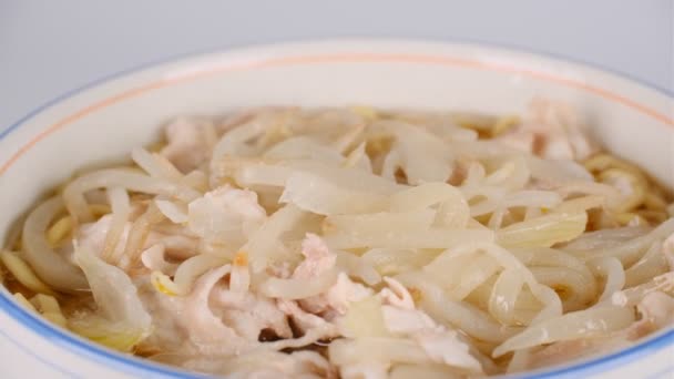 Brotes Carne Fuente Soja Fideos Instantáneos Ramen — Vídeo de stock