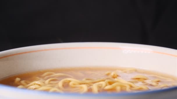 Fonte Giapponese Soia Ramen Spaghetti Istantanei — Video Stock