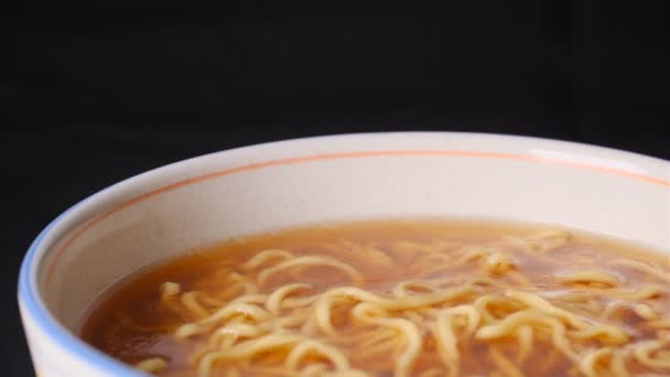 Fonte Giapponese Soia Ramen Spaghetti Istantanei — Video Stock