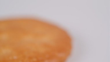 Bisküvi, kısa video klibi