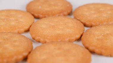 Bisküvi, kısa video klibi