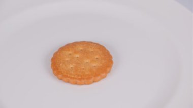 Bisküvi, kısa video klibi