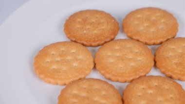 Bisküvi, kısa video klibi