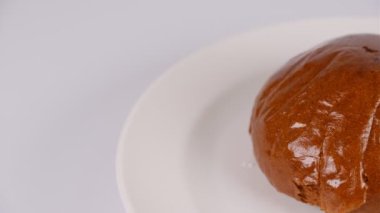 Esmer şekerli çörek, kısa video klibi