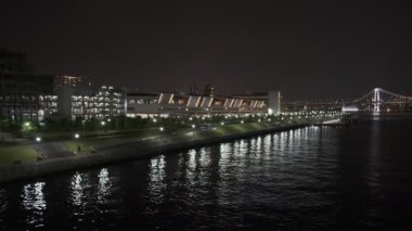 Tokyo Toyosu Gururi Park Gece Manzarası 2022 Haziran