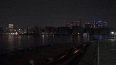 Tokyo Toyosu Gururi Park Gece Manzarası 2022 Haziran