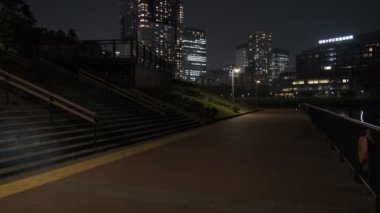 Tokyo Toyosu Gururi Park Gece Manzarası 2022 Haziran