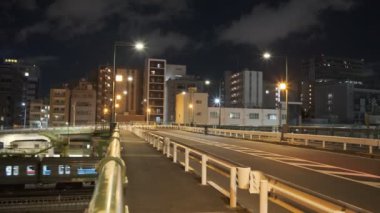Tokyo Ueno Demiryolu Gece Manzarası 2022 Temmuz