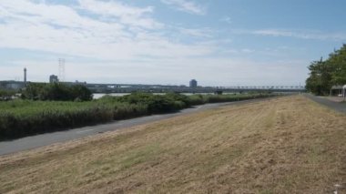 Tokyo Arakawa nehir yatağı manzarası 2022 Ağustos