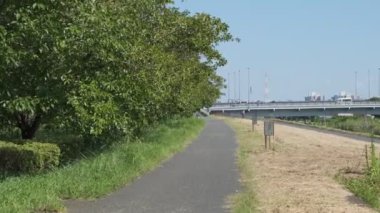 Tokyo Arakawa nehir yatağı manzarası 2022 Ağustos