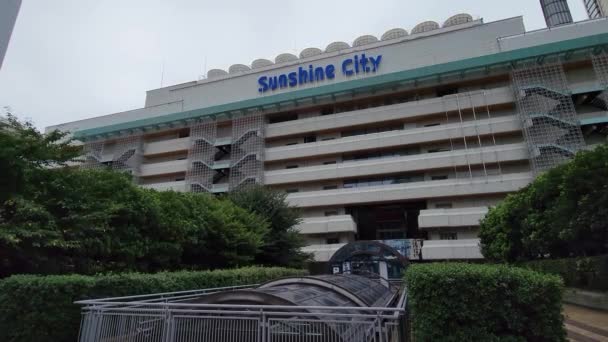 Tokyo Ikebukuro Sunshine City Early Morning September 2022 — ストック動画