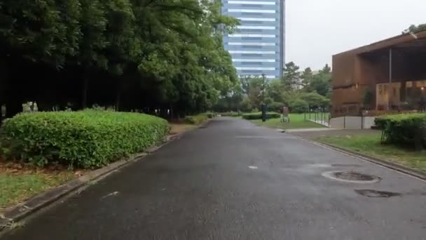 Tokyo Kiba Park Rain Cycling 2022 — Vídeo de stock