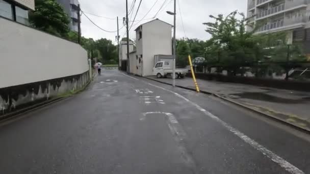 東京住宅地雨サイクリング2022 — ストック動画