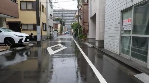 Tóquio Áreas Residenciais Ciclismo Chuva 2022 — Vídeo de Stock