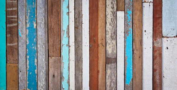 eski ahşap bir duvara