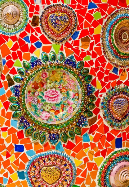 çini yapılmış olduğundan