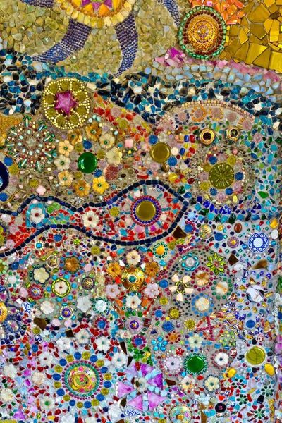 çini yapılmış olduğundan