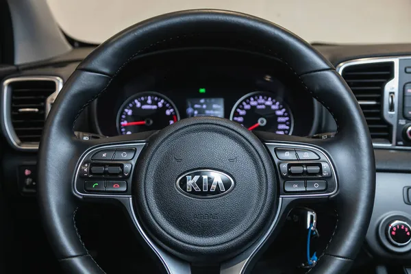 러시아의 노보시비르스크 2021 Kia Sportage Car Internal View Dashboard Multifunction — 스톡 사진