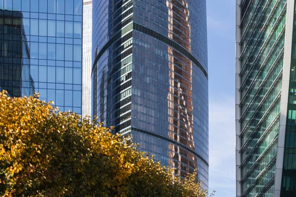 Modernos Edificios Oficinas Distrito Financiero Centro Internacional Negocios Durante Día — Foto de Stock