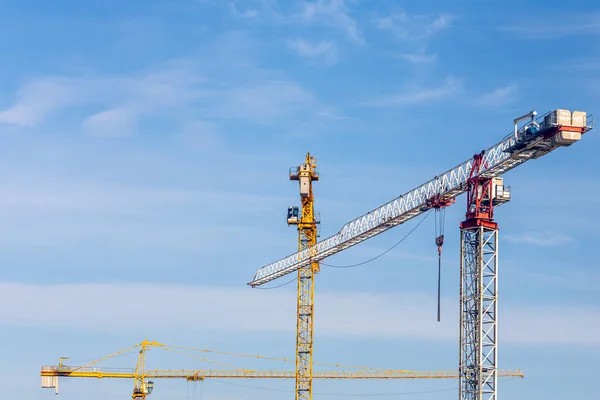 Byggkran Bakgrunden Himlen Byggarbetsplats — Stockfoto