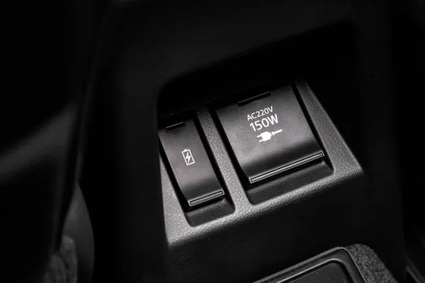 Primer Plano Una Carga Coche Conectores Usb —  Fotos de Stock