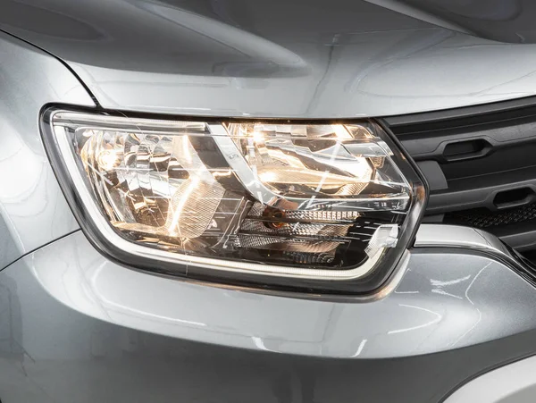 Новосибирск Россия Июля 2021 Года Renault Duster Close Car Headlights — стоковое фото