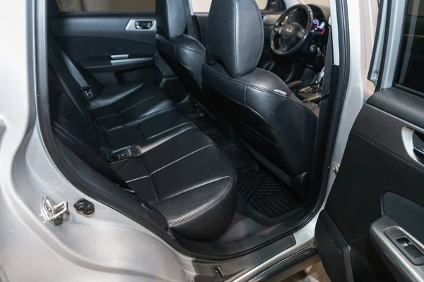 2021年9月24日 Subaru Forester Car Interior Black Back Seats Head Rest — 图库照片