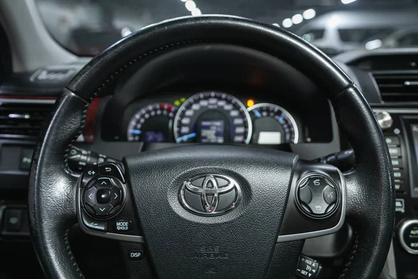 Novosibirsk Rusland December 2021 Toyota Camry Details Cockpit Interieur Snelheidsmeter — Stockfoto