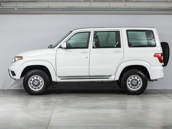 Nowosibirsk Russland Oktober 2021 Weißer Uaz Patriot Seitenansicht Beliebter Suv — Stockfoto