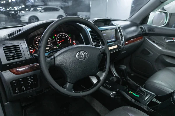 Novosibirsk Russia November 2021 Toyota Land Cruiser Prado Dashboard Player — 图库照片