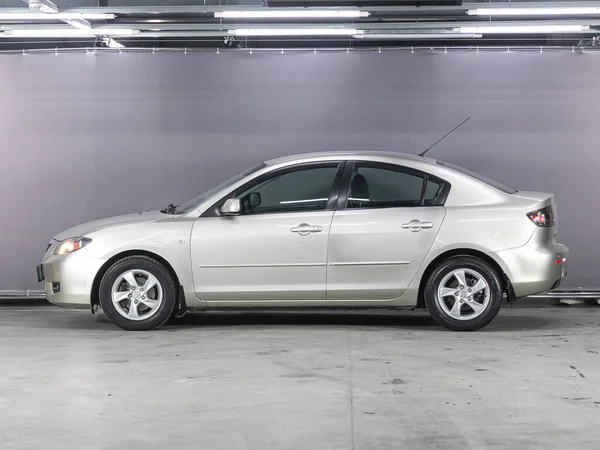 Novosibirsk Rússia Outubro 2021 Bege Mazda Vista Lateral Sedan Popular — Fotografia de Stock