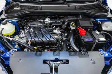 Novosibirsk, Rusya - 07 Ekim 2021: Lada Vesta, yeni araba girişinin ayrıntılarını kapat