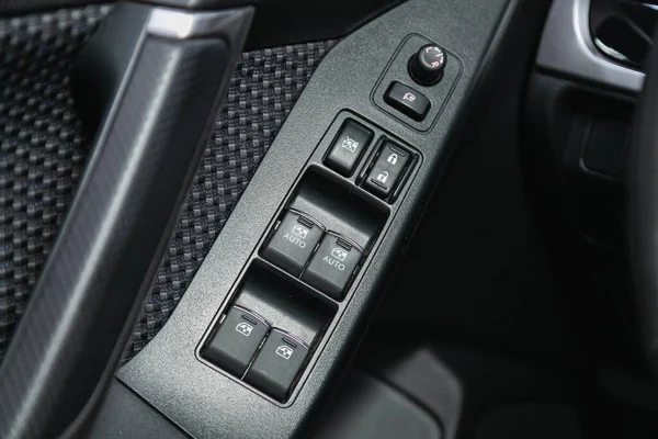 2021年11月11日 Subaru Forester Car Door Interior Armrest Window Control Panel — 图库照片
