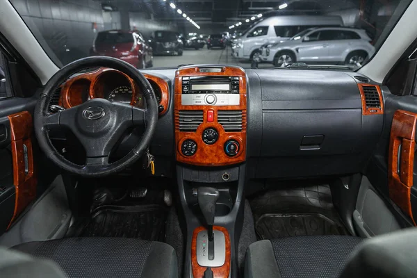 Nowosybirsk Rosja Grudnia 2021 Daihatsu Terios Kierownica Dźwignia Zmiany Biegów — Zdjęcie stockowe