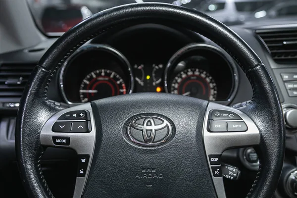 Novosibirsk Russia December 2021 Toyota Highlander Auto Interior Steering Wheel — Stockfoto