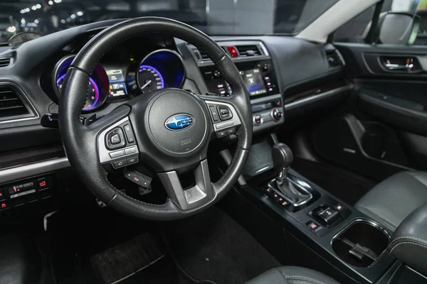 Novosibirsk Russia November 2021 Subaru Outback Dashboard Player Steering Wheel — Stock fotografie