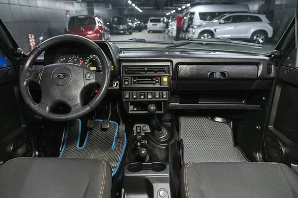 Novosibirsk Russia December 2021 Lada Niva Steering Wheel Shift Lever — Stok fotoğraf