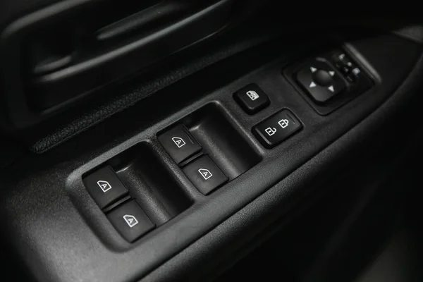 러시아 노보시비르스크 2021 Mitsubishi Outlander Car Door Armrest Window Control — 스톡 사진