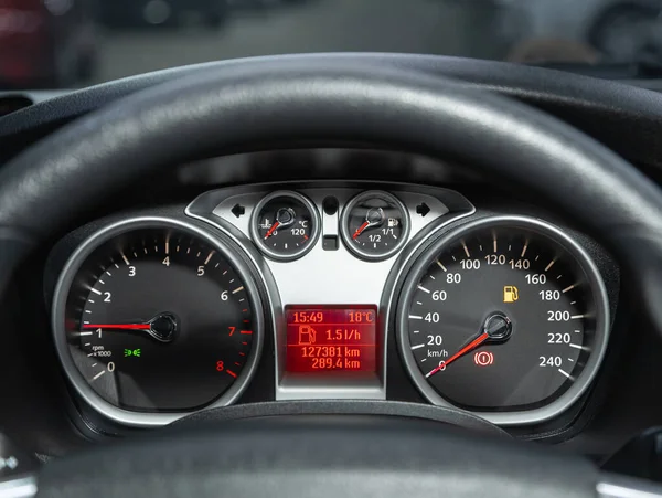 Novosibirsk Russia December 2021 Ford Focus Close Speedometer Rpm Mete — Stockfoto