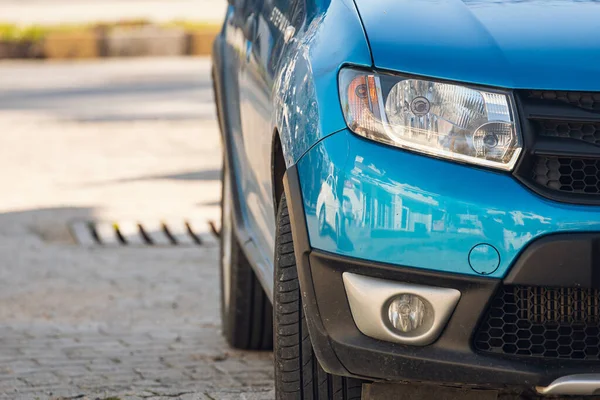 Πλευρά Του Μπλε Αυτοκινήτου Καθαρό Φως Προβολέας Προφυλακτήρα Πόρτα Foglights — Φωτογραφία Αρχείου