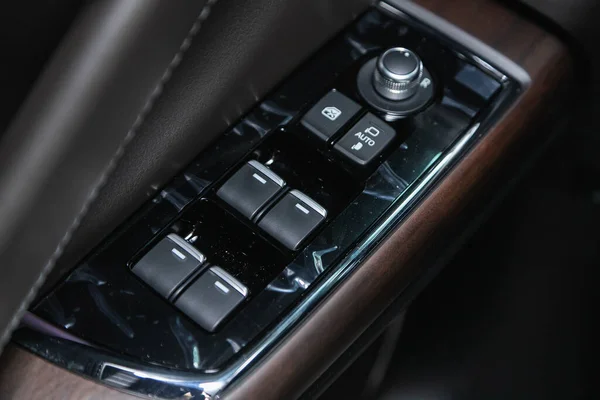 2022年1月16日 俄罗斯Novosibirsk Mazda Arm Rest Window Control Panel Door Lock — 图库照片