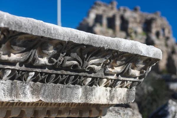 Zbliżenie Wzór Zabytkowej Kamiennej Kolumnie Elementy Starożytnej Architektury Greckiej Szczegóły — Zdjęcie stockowe